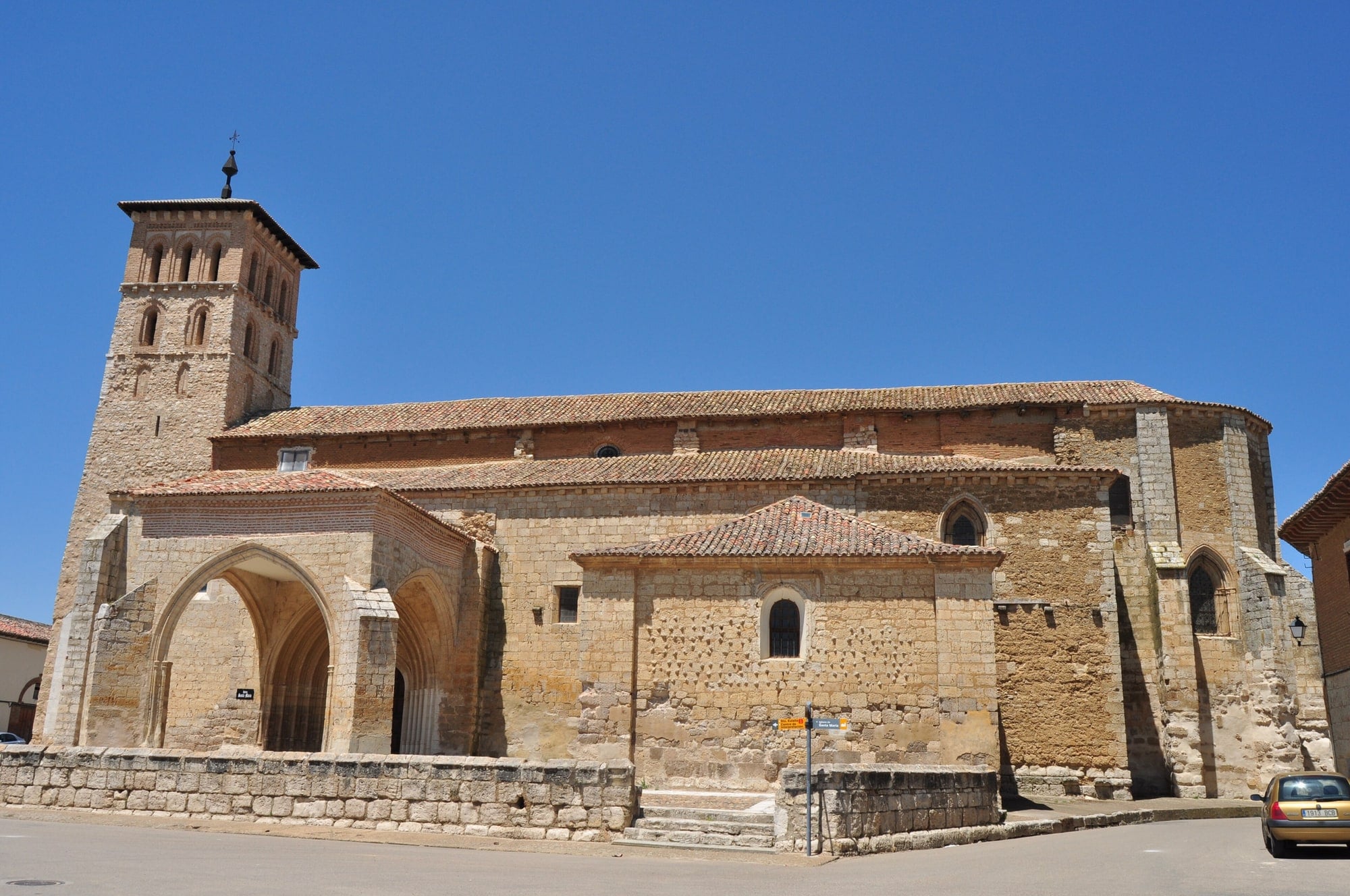 Iglesia de Santa María (Paredes de Nava)