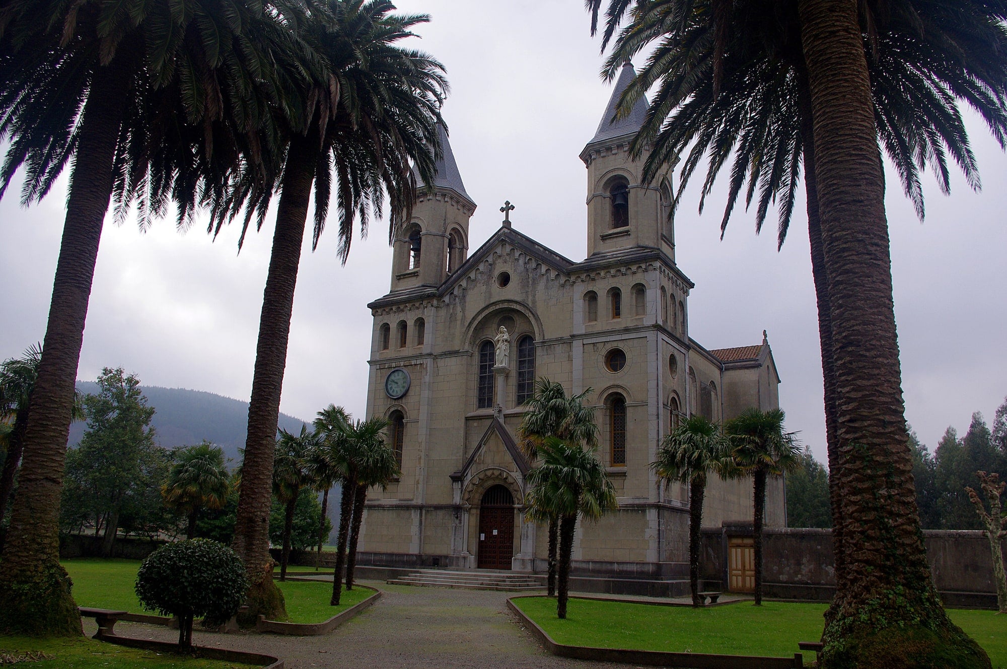 Iglesia de Jesús de Nazareno (Cudillero)