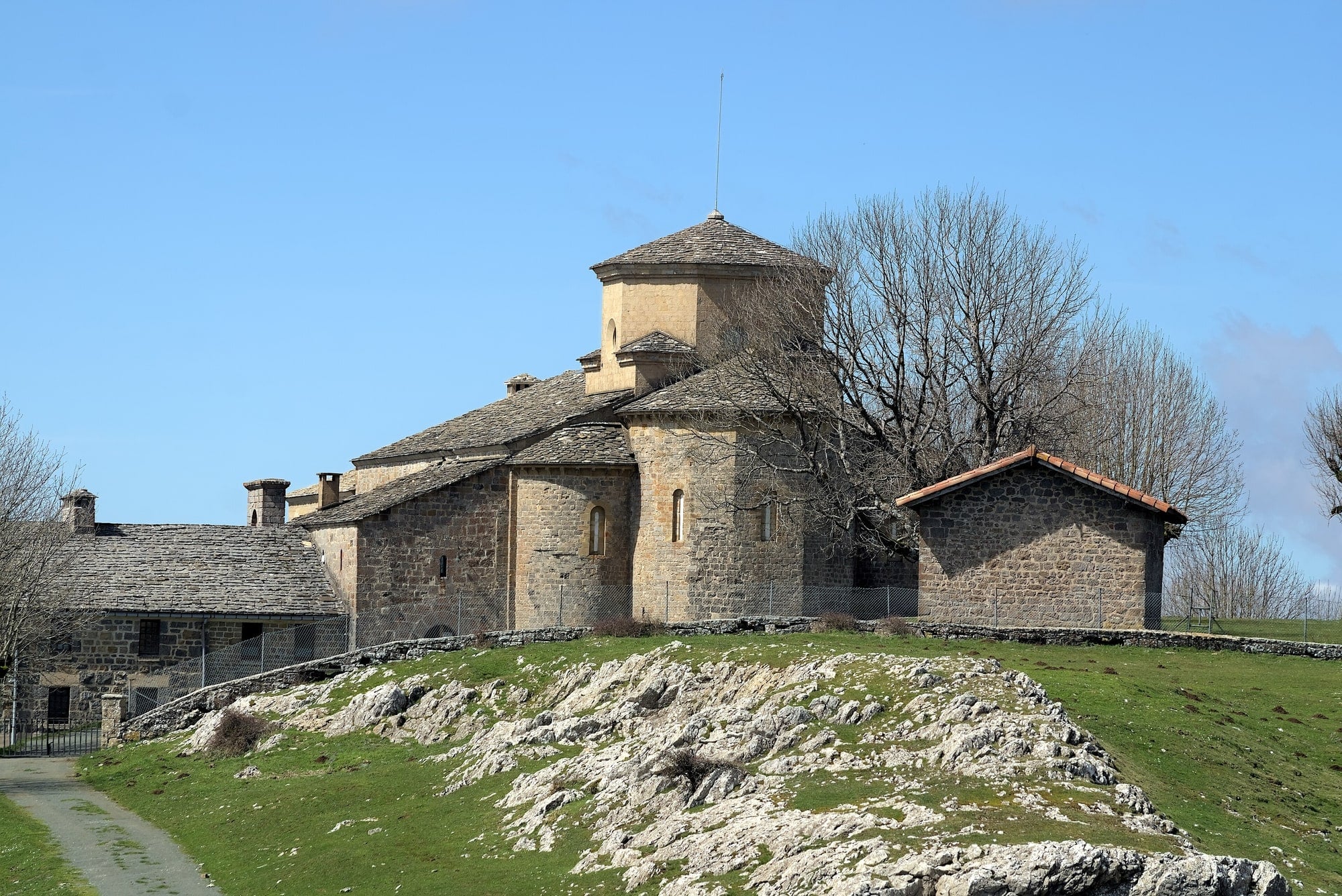 Santuario de San Miguel de Aralar
